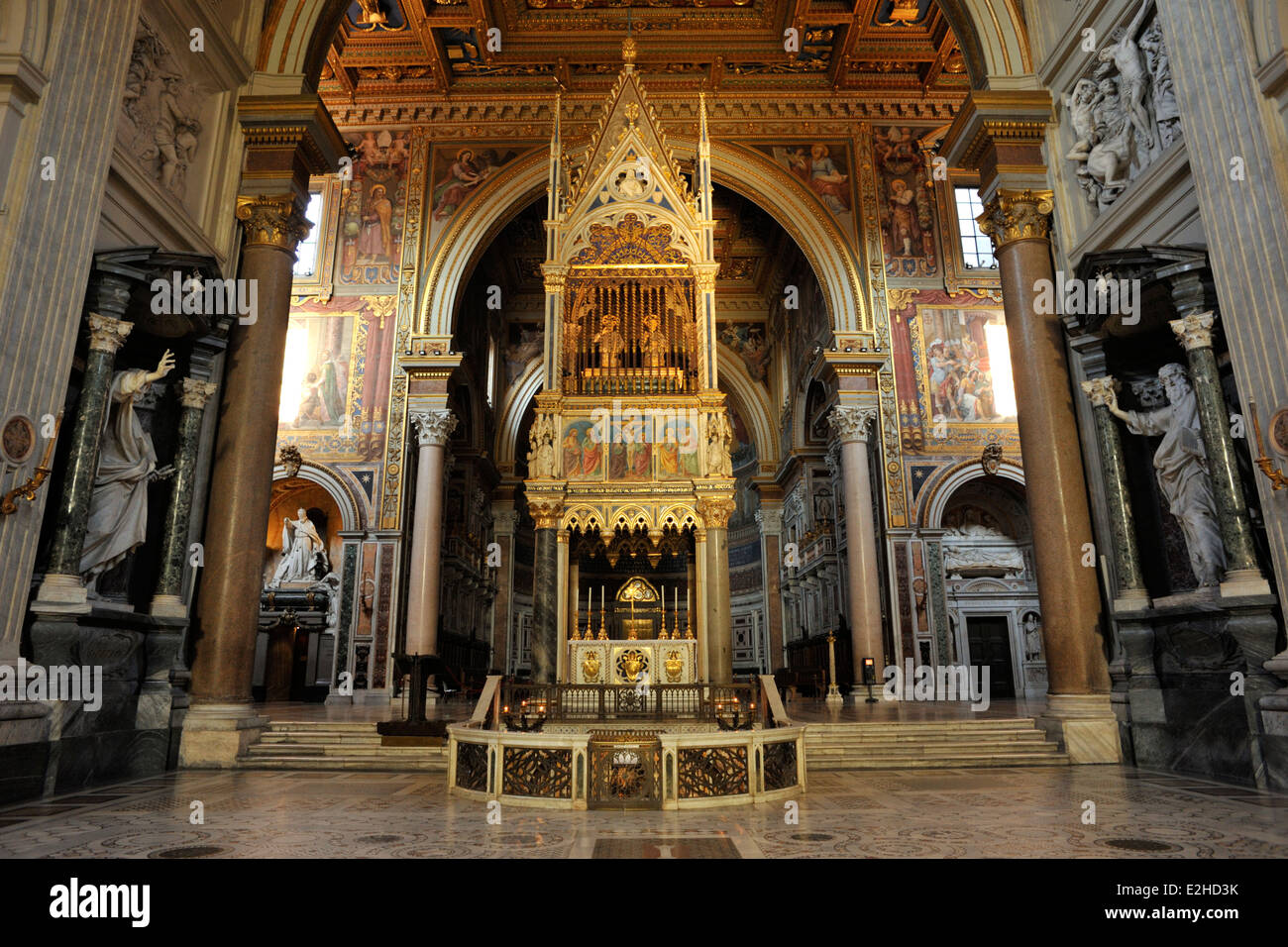 Italia, Roma, basilica di San Giovanni in Laterano Foto Stock