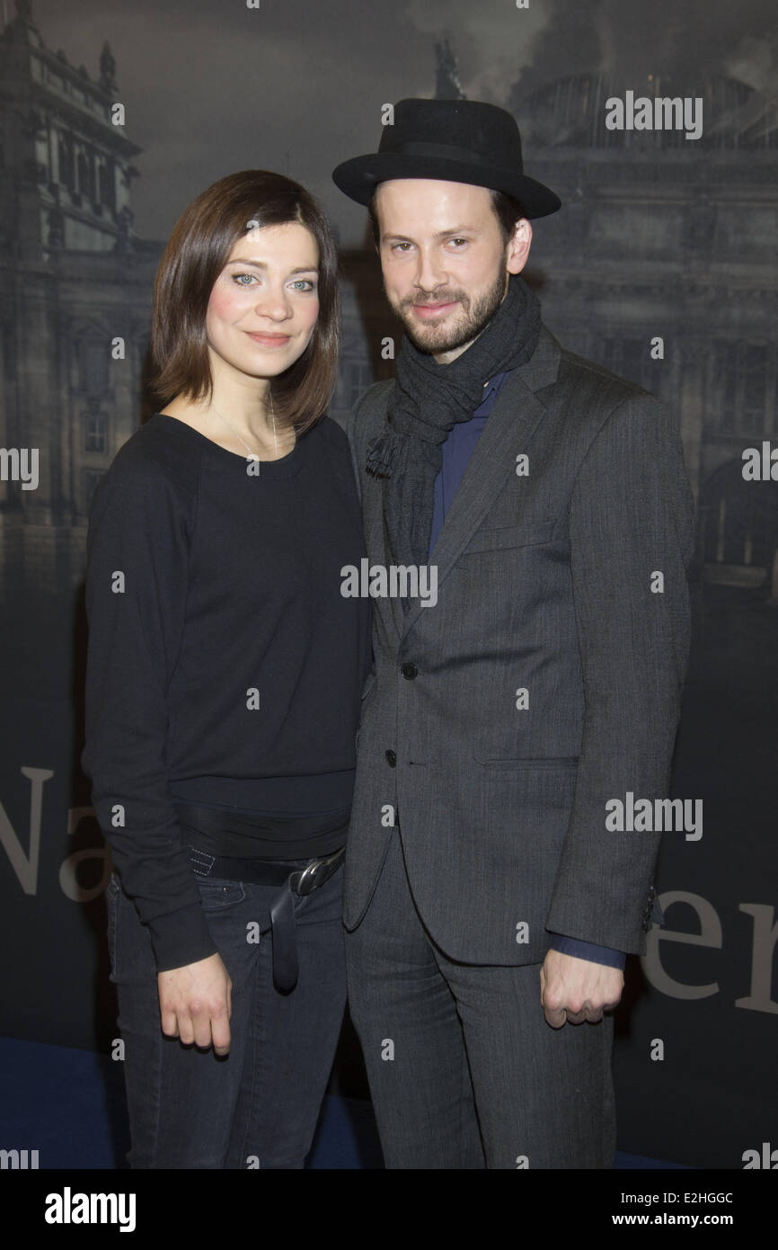 Claudia Eisinger, Franz Dinda al photocall per Nacht ueber Berlin a Atlantik hotel. Dove: Amburgo, Germania Quando: 10 Gen 2013 Foto Stock