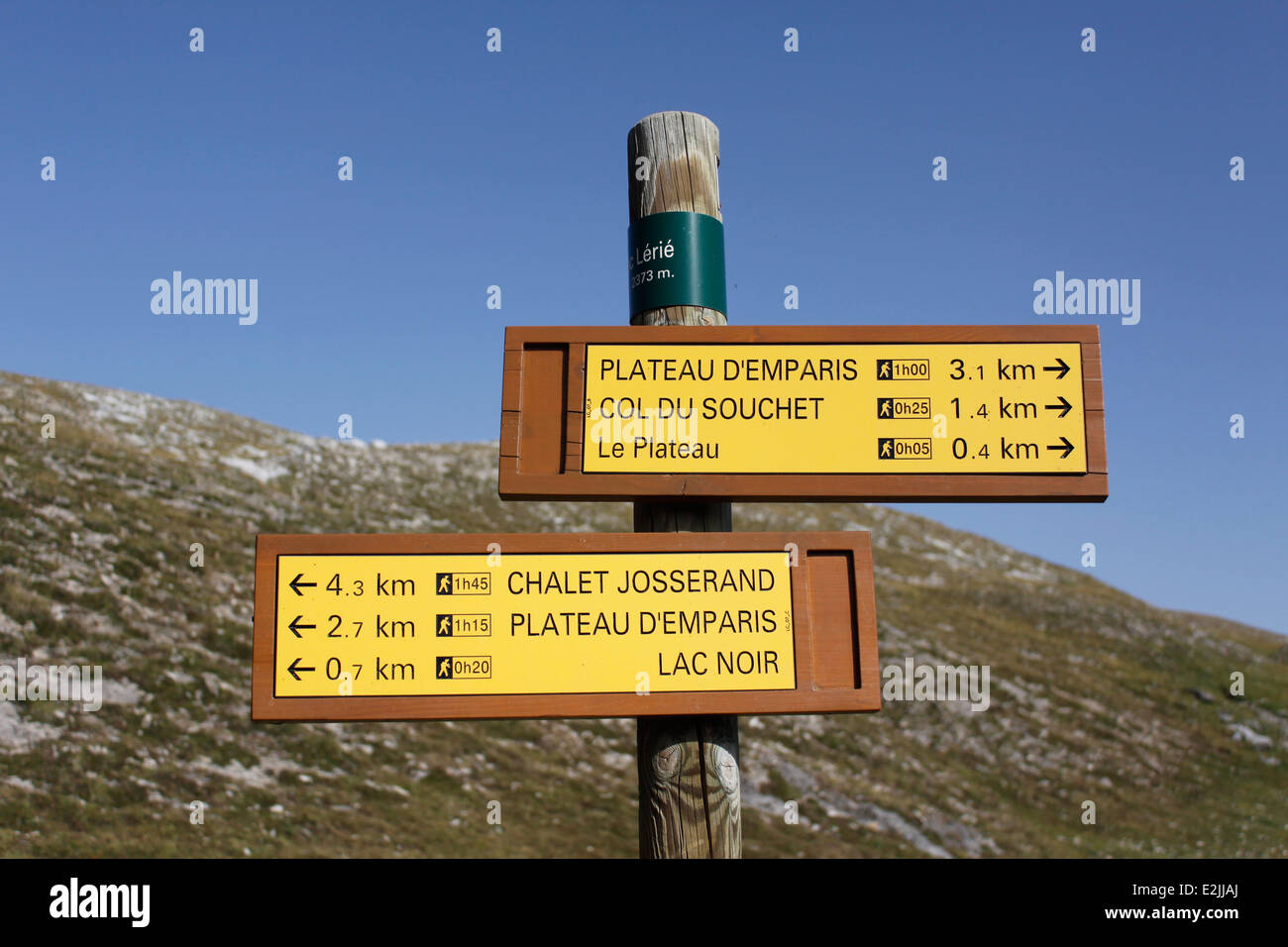 Escursionismo sul plateau de Emparis, Massif de l'Oisans, vicino al parco naturale di Les Ecrins, Isère, Rhône-Alpes, in Francia. Foto Stock