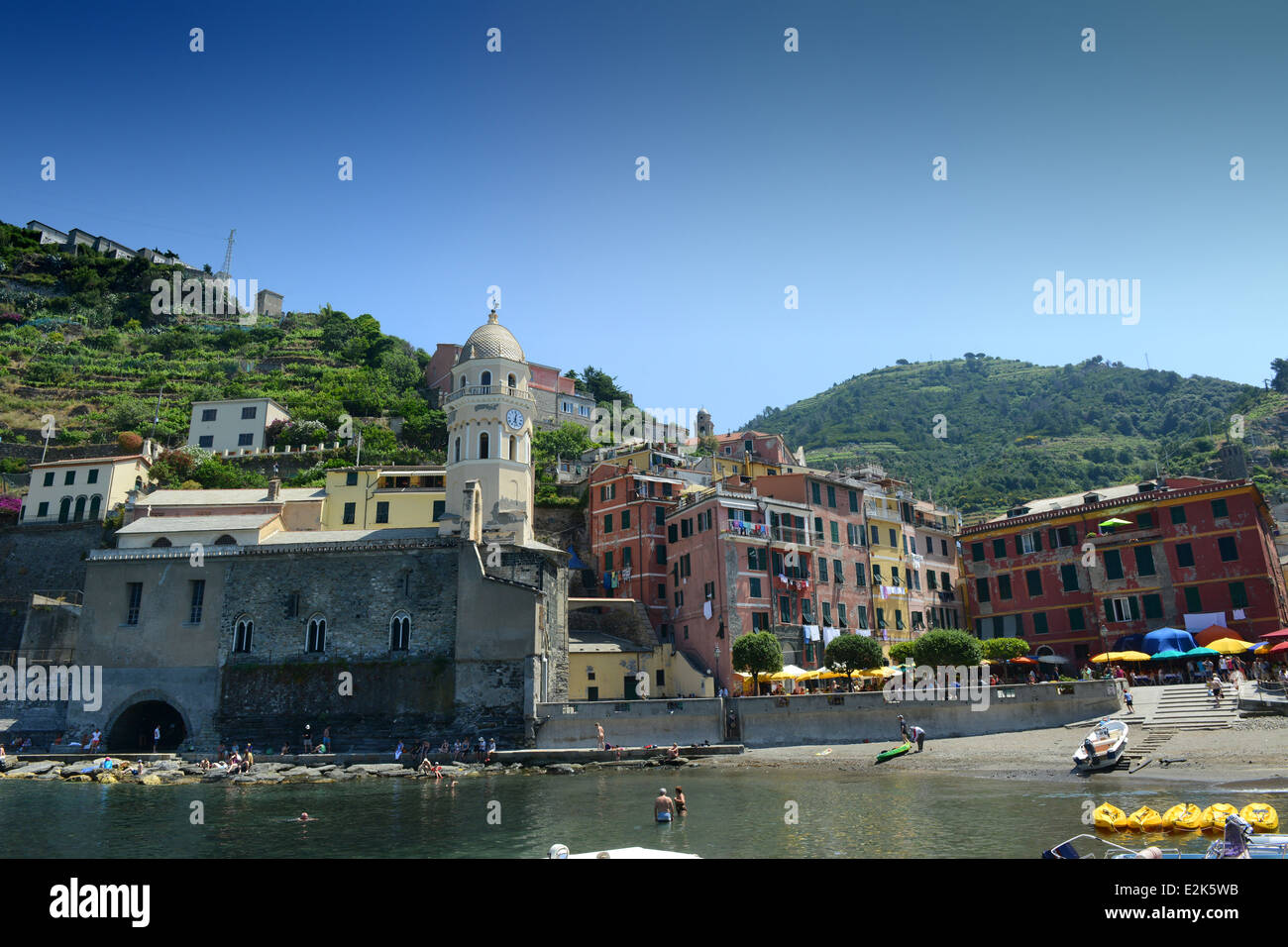 Vernazza su Cinque Terre in Italia Foto Stock