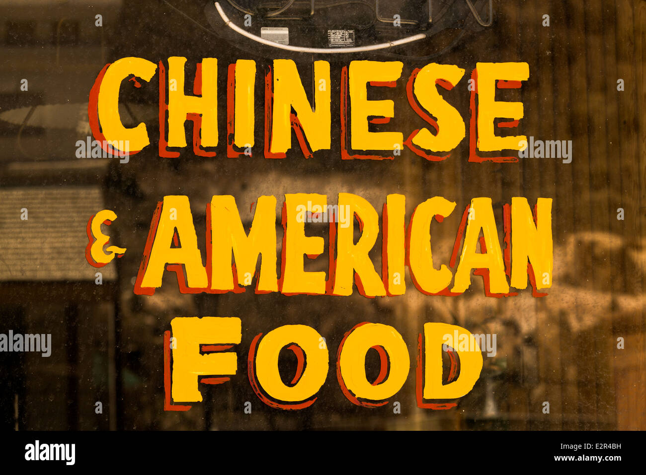 Segno per il cinese & American food su una finestra del ristorante nella storica città mineraria di Eureka, Nevada. Foto Stock