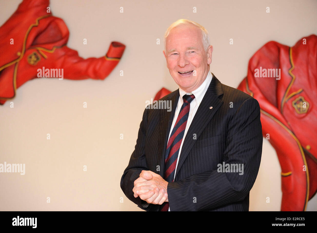 Toronto, Canada. Xx Giugno 2014. Sua Eccellenza il diritto onorevole David Johnston, Governatore generale del Canada, assiste il Duca di Edimburgo di Award Gold Cerimonia di Premiazione presso il San Clemente School a Toronto. Credito: D.Chan/EXImages/Alamy Live News Foto Stock