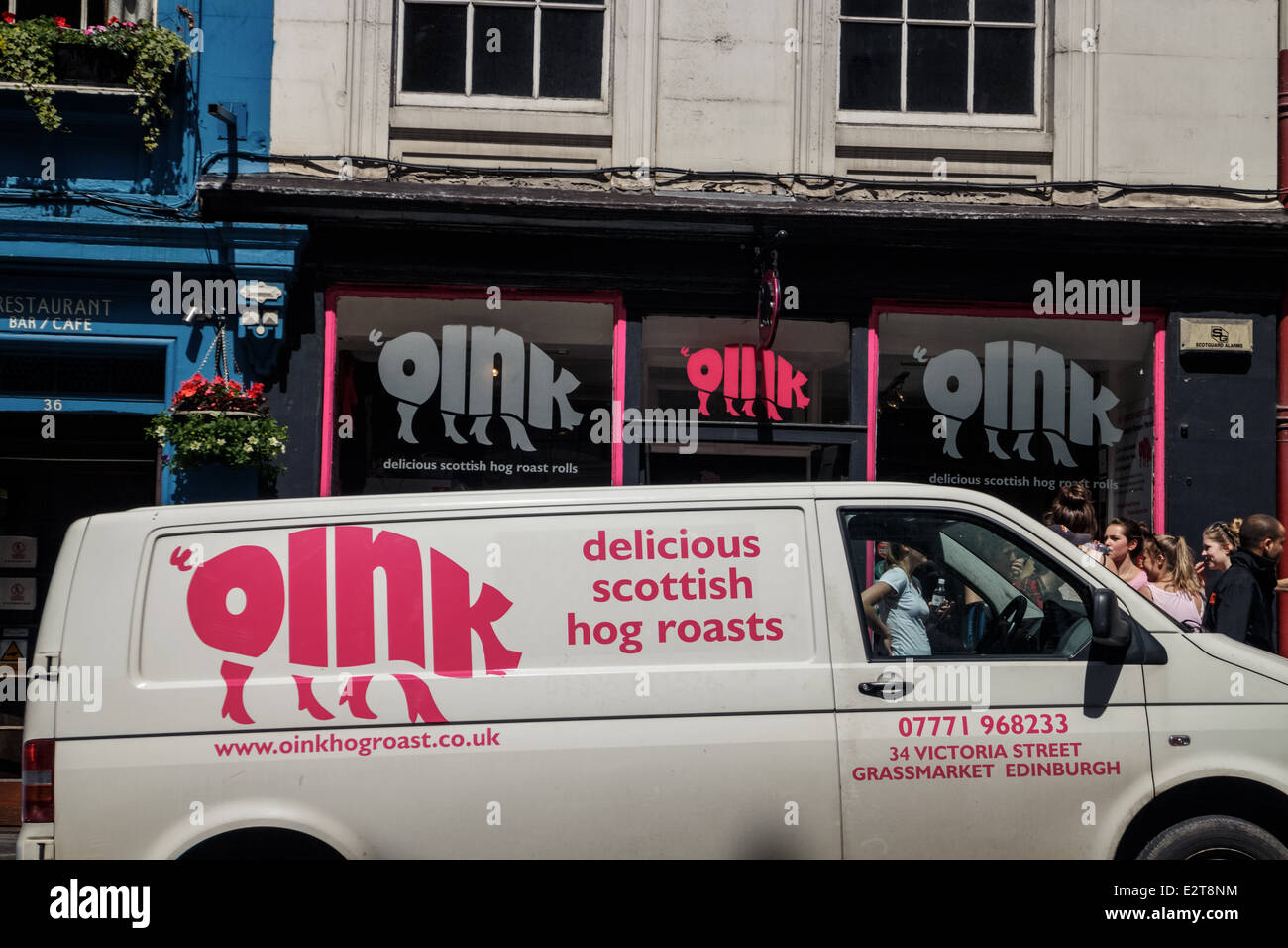Oink scozzese di arrosto di maiale su Victoria Street, Edimburgo Foto Stock