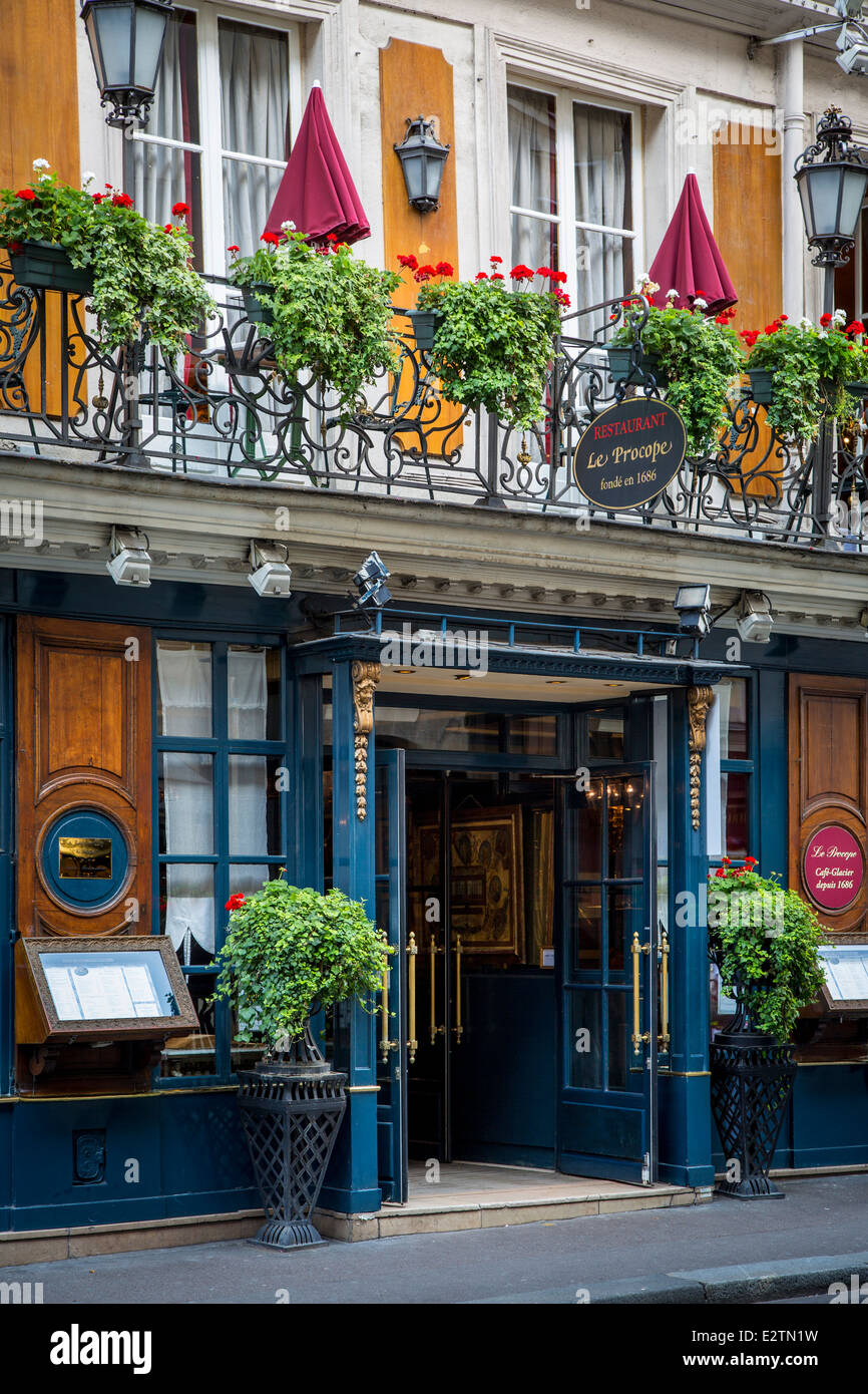 Ingresso anteriore per Le Procope - il ristorante più antico di Parigi Saint Germain des Pres, Parigi Francia Foto Stock