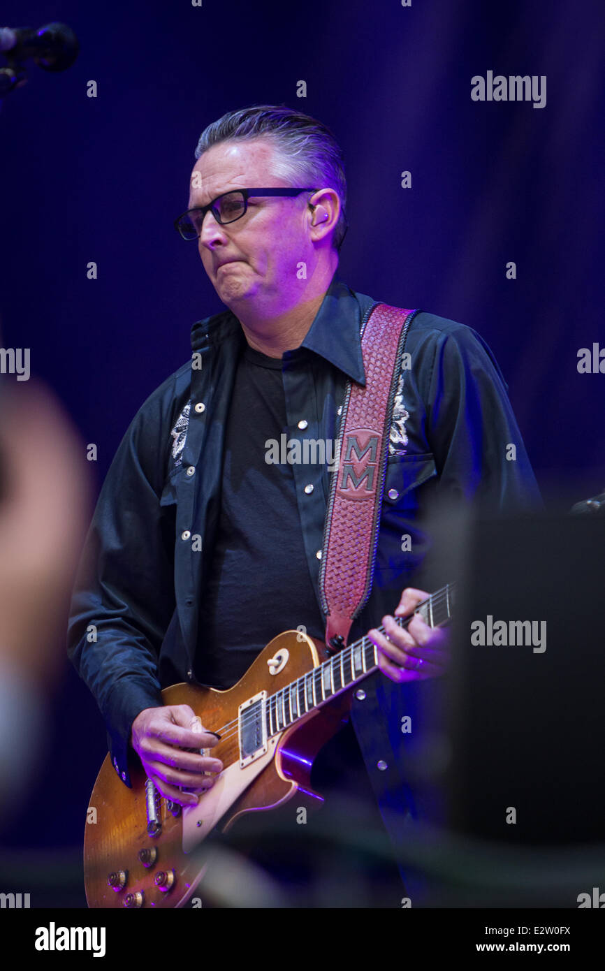 Milano Italia. Xx Giugno 2014. La American grunge rock band Pearl Jam esegue allo Stadio San Siro durante il "Fulmine Tour' Credito: Rodolfo Sassano/Alamy Live News Foto Stock