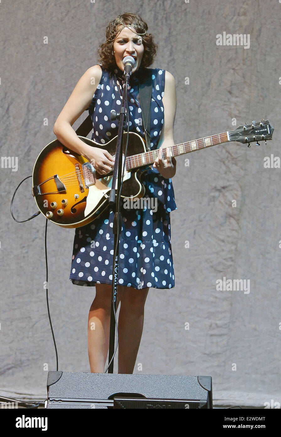 Gaby Moreno compie durante il Ricardo Arjona concerto come parte del "etamorphosis World Tour 2013" presso American Airline Arena offre: Gaby Moreno dove: Miami, Florida, Stati Uniti quando: 09 Mar 2013 Foto Stock