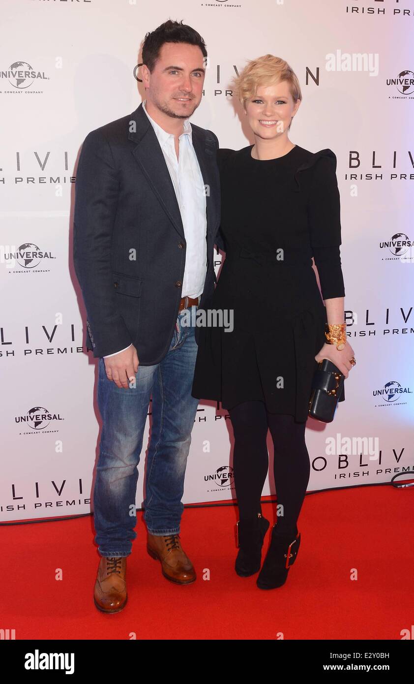 La premiere irlandese di 'Oblivion' al Savoy Cinema- arrivi all'interno dotato di: Cecelia Ahern & David Keoghan dove: Dublino, Irlanda quando: 03 Apr 2013 Foto Stock