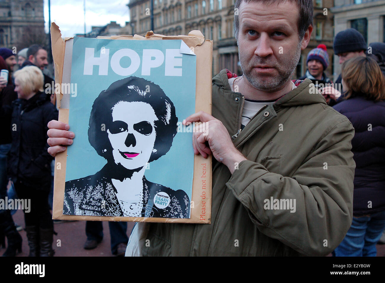 Celebrazioni dell ex primo ministro britannico Margaret Thatcher's morte a George Square, Glasgow offre: atmosfera dove: Glasgow , Scozia quando: 08 Apr 2013 Foto Stock