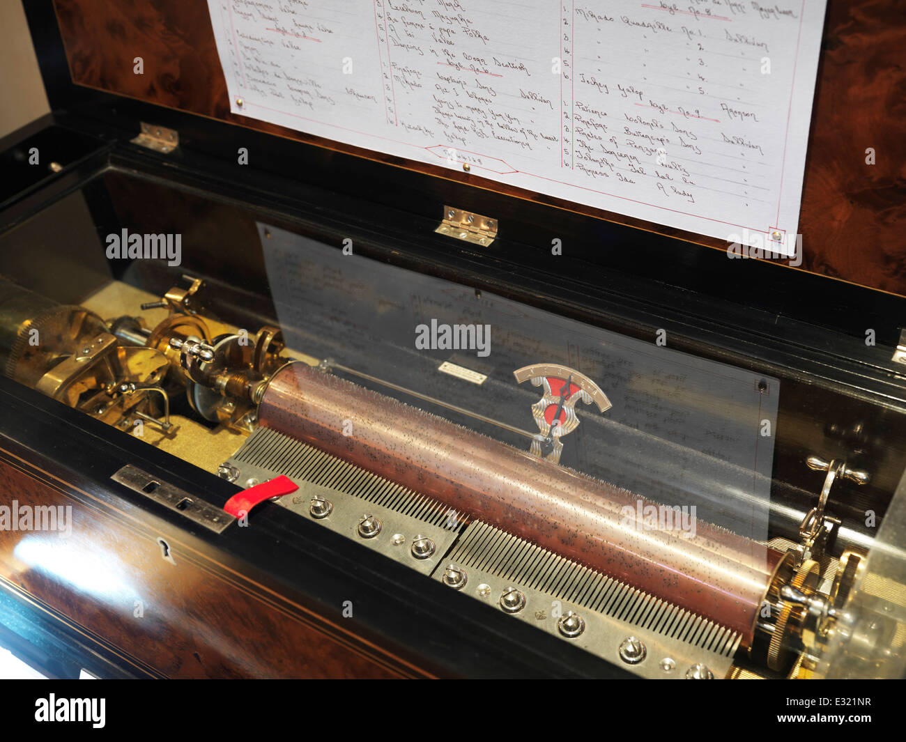 Cilindro di antiquariato fonografo musci box Foto Stock