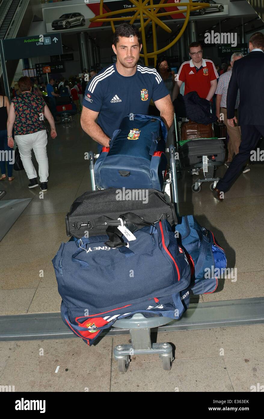 I deputati irlandesi del British & Irish Lions touch down presso l'aeroporto di Dublino con: Rob Kearney dove: Dublino, Irlanda quando: 10 Lug 2013 Foto Stock