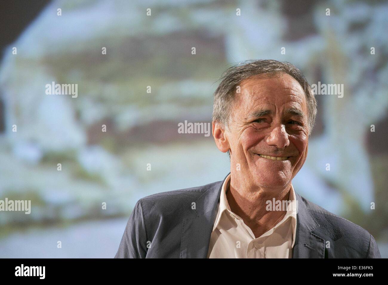 Giugno 18, 2014 - Taormina, Sicilia, Italia - Roberto Vecchioni assiste il sessantesimo Taormina Film Fest il 18 giugno 2014 a Taormina, Italia. (Credito Immagine: © Manuel Romano/NurPhoto/ZUMAPRESS.com) Foto Stock