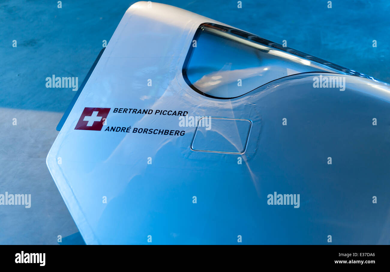 Dettaglio della spettacolare powered solar aeromobile 'Solar Impulse 2' (SI2) durante la presentazione iniziale di Payerne, Svizzera. Foto Stock