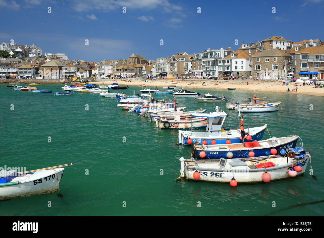 St Ives Harbour, bella giornata d'estate, West Cornwall, England, Regno Unito Foto Stock