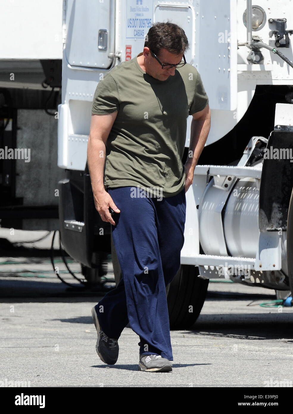 Attore comico Steve Carell mostra fuori i suoi muscoli del torace indossare abbigliamento allenamento sul set di "Alexander e il Terribile, terribile, non buona, molto brutta giornata' riprese in Los Angeles con: Steve Carell dove: Los Angeles, CA, Stati Uniti quando: 03 Sep 2013ousart/JFXimages/WENN.com Foto Stock