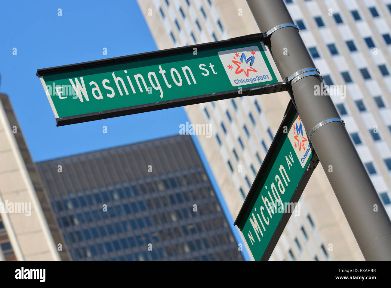 Strada segno Segni di Chicago e Washington St e N Michigan Av Foto Stock
