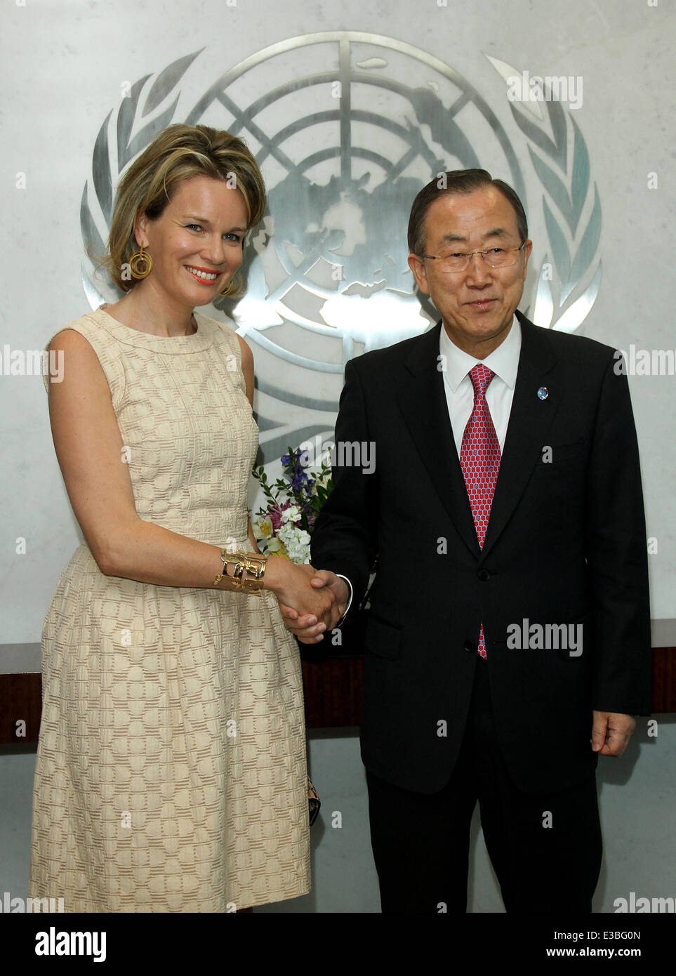 Regina Mathilde,del Belgio, visitare il quartier generale delle Nazioni Unite, e si è incontrato con il Segretario Generale delle Nazioni Unite Ban Ki Moon. Dotato di: Regina Mathilde,Ban Ki Moon dove: New York, NY, Stati Uniti quando: 19 Set 2013 Foto Stock