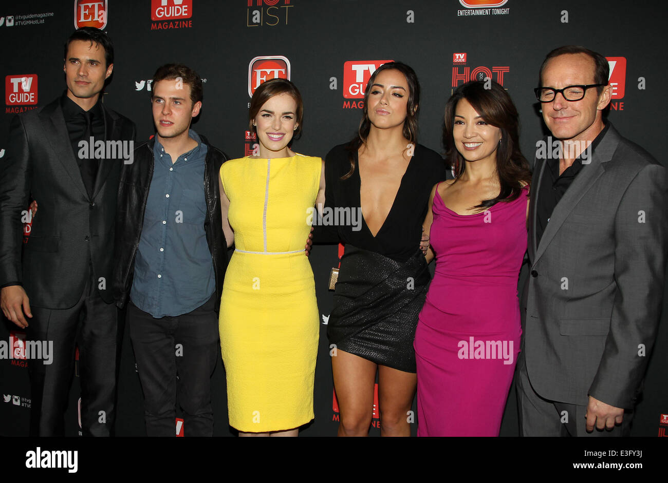 TV Guide Magazine annuale lista calda partito svoltasi presso il Teatro di Emerson con: Brett Dalton,Iain De Caestecker,Elizabeth Henstridge,Chloe Bennett,Ming-Na Wen,Clark Gregg dove: Hollywood, California, Stati Uniti quando: 04 Nov 2013 Foto Stock