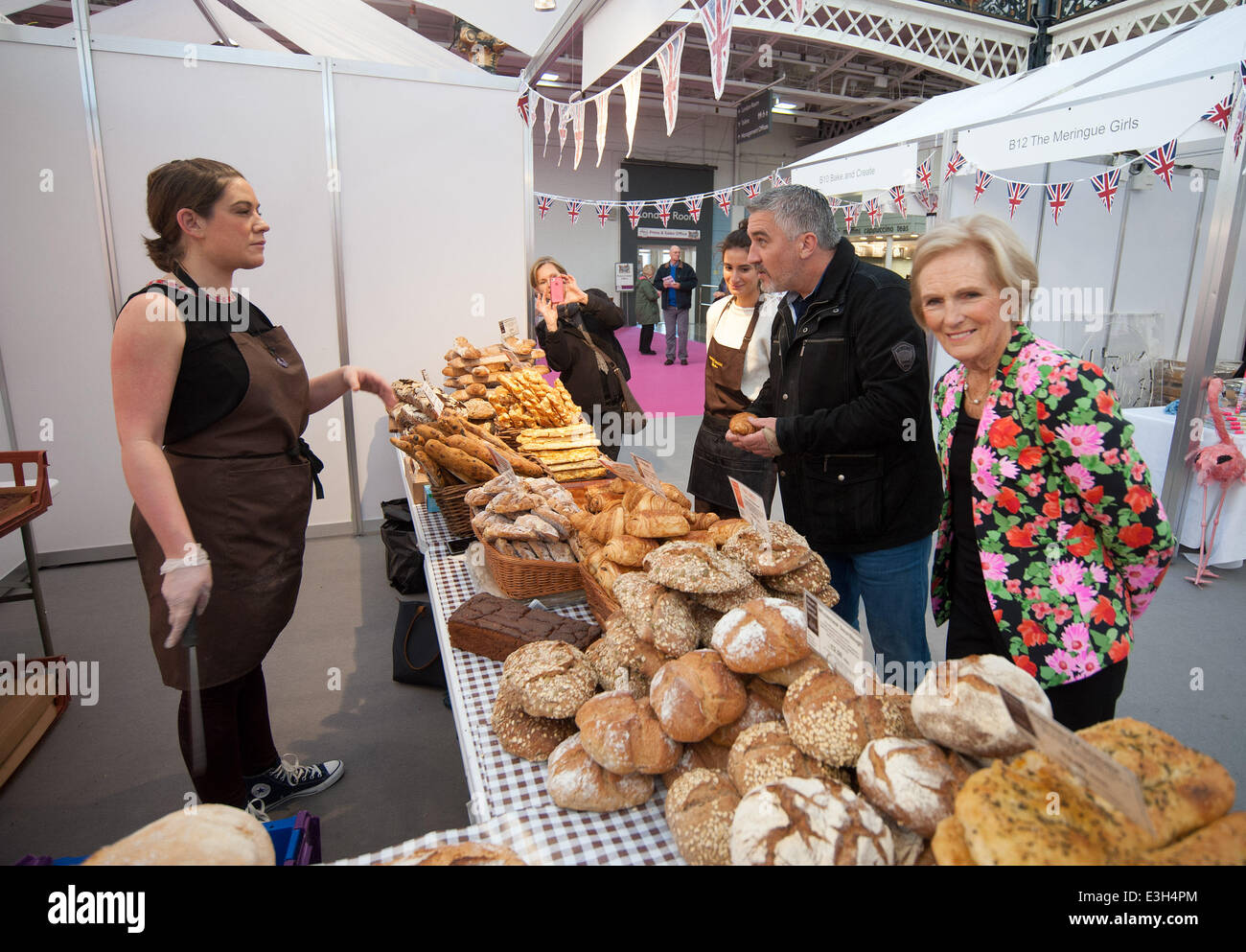 BBC Good Food Show apertura photocall tenutosi presso l'Olympia. Dotato di: Paul Hollywood,Maria Berry dove: London Regno Unito quando: 15 Nov 2013 Foto Stock