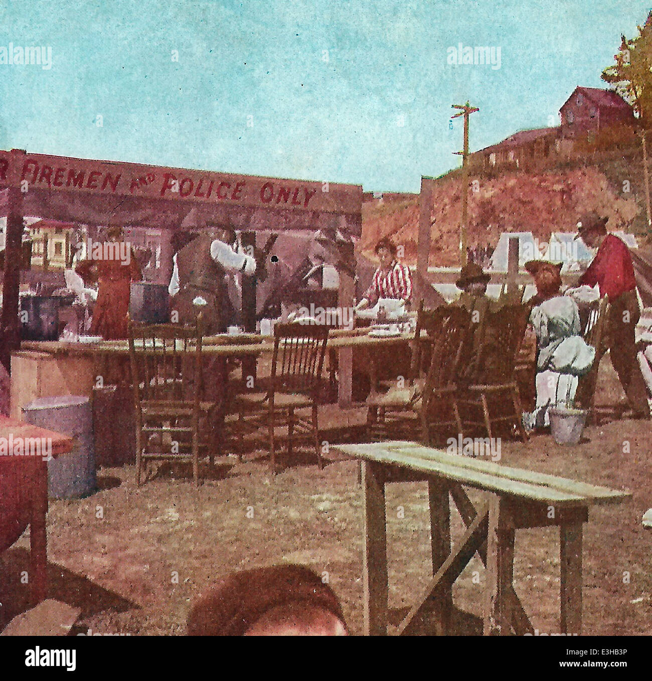 Un sollievo temporaneo Camp, sede della polizia e l'ufficio di registrazione su Van Ness Avenue, San Francisco, Aprile 1906 Foto Stock