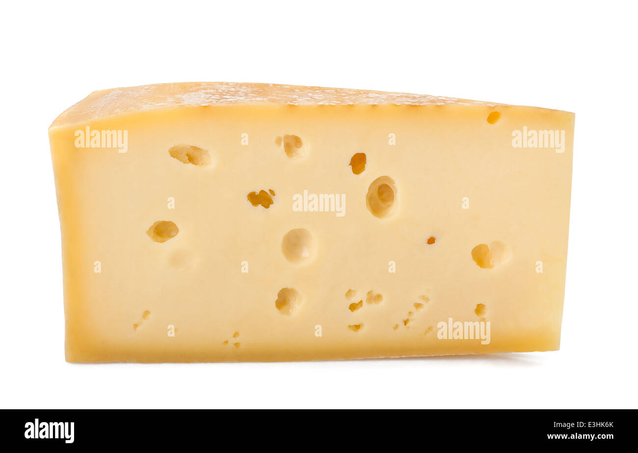 Fetta di formaggio isolato su bianco Foto Stock