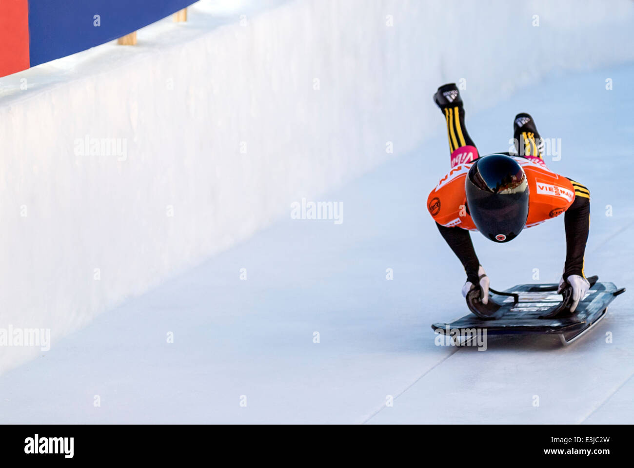 Il pilota di scheletro durante i Campionati del mondo presso l'Olympia Bob Run di St Moritz, Svizzera. Foto Stock