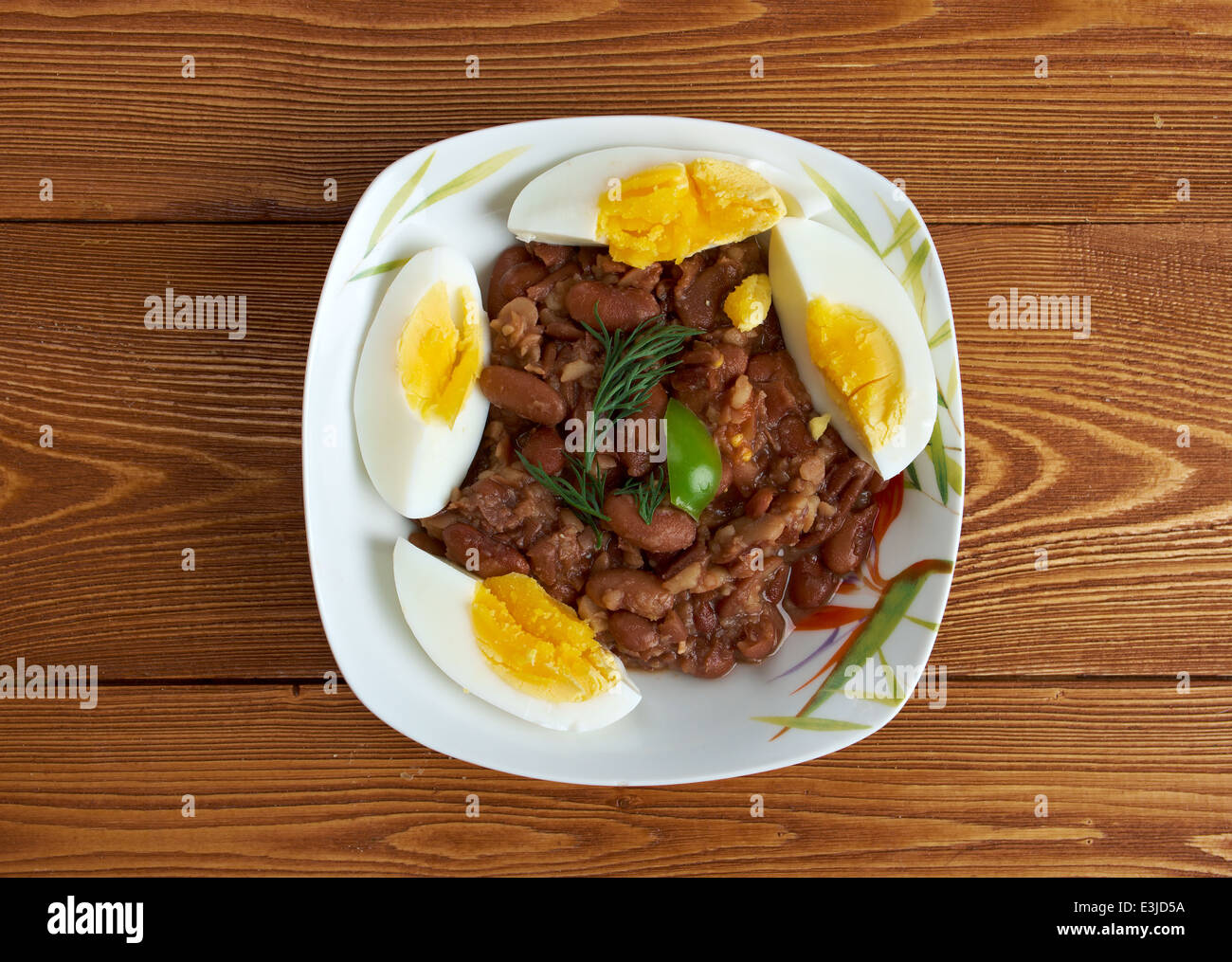 Ful medames - Egyptian,piatto sudanese di cotte e purè di fave servita con olio vegetale, Foto Stock