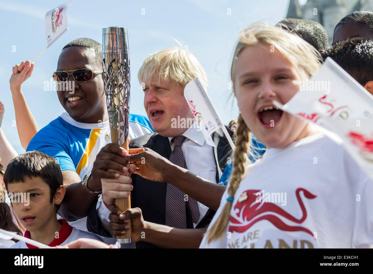 Il sindaco di Londra Boris Johnson accoglie con favore i Giochi del Commonwealth Queen's Baton relè per Londra Foto Stock