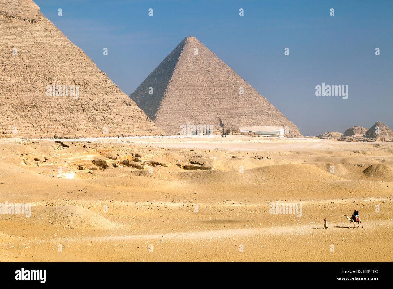 Vista delle piramidi vicino a città del Cairo in Egitto Foto Stock