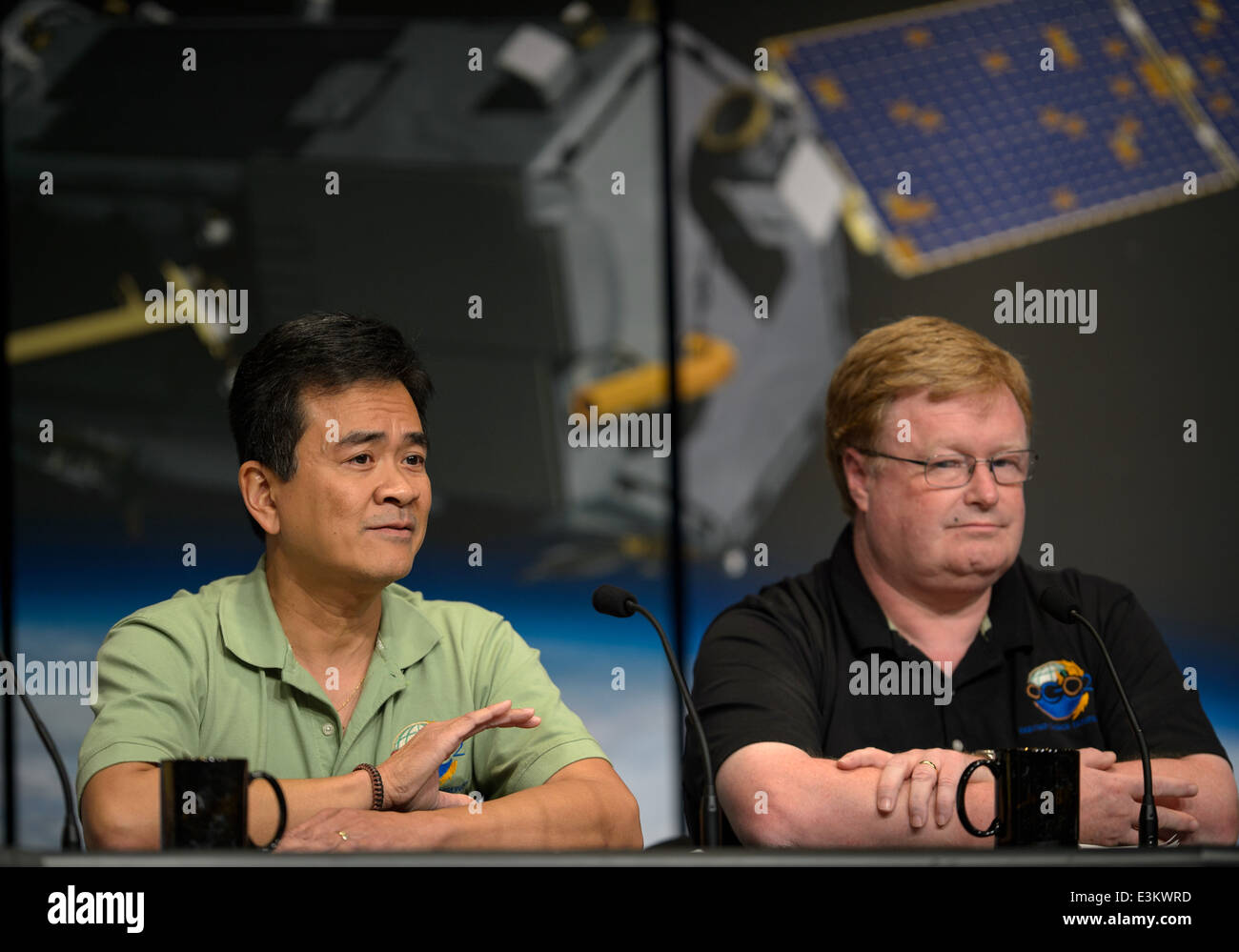 Il briefing della missione OCO-2 della NASA ha fornito una panoramica del suo obiettivo di monitorare e misurare il biossido di carbonio nell'atmosfera terrestre, aiutando la ricerca sul clima e il monitoraggio delle emissioni. Foto Stock