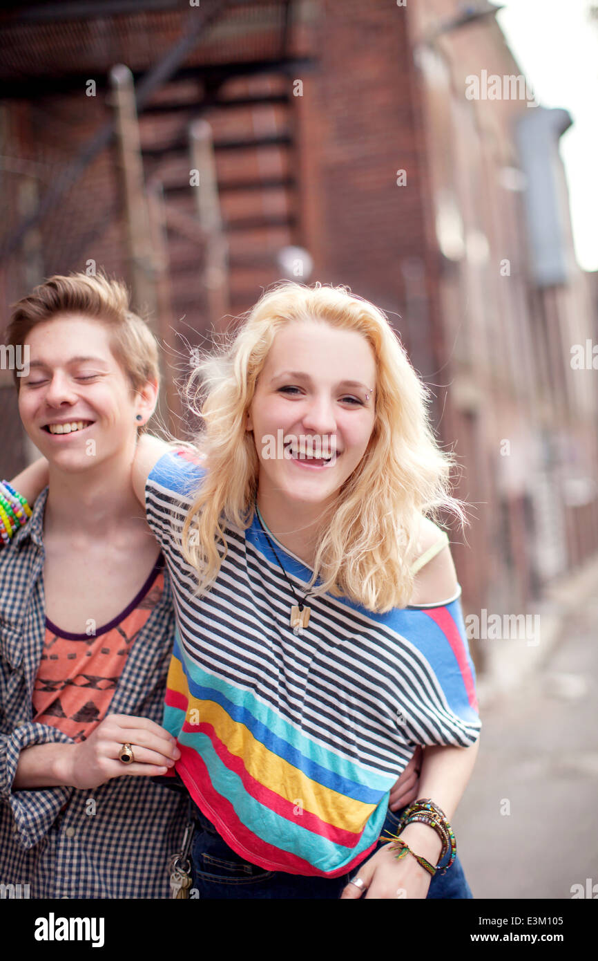 Due amici a ridere Foto Stock