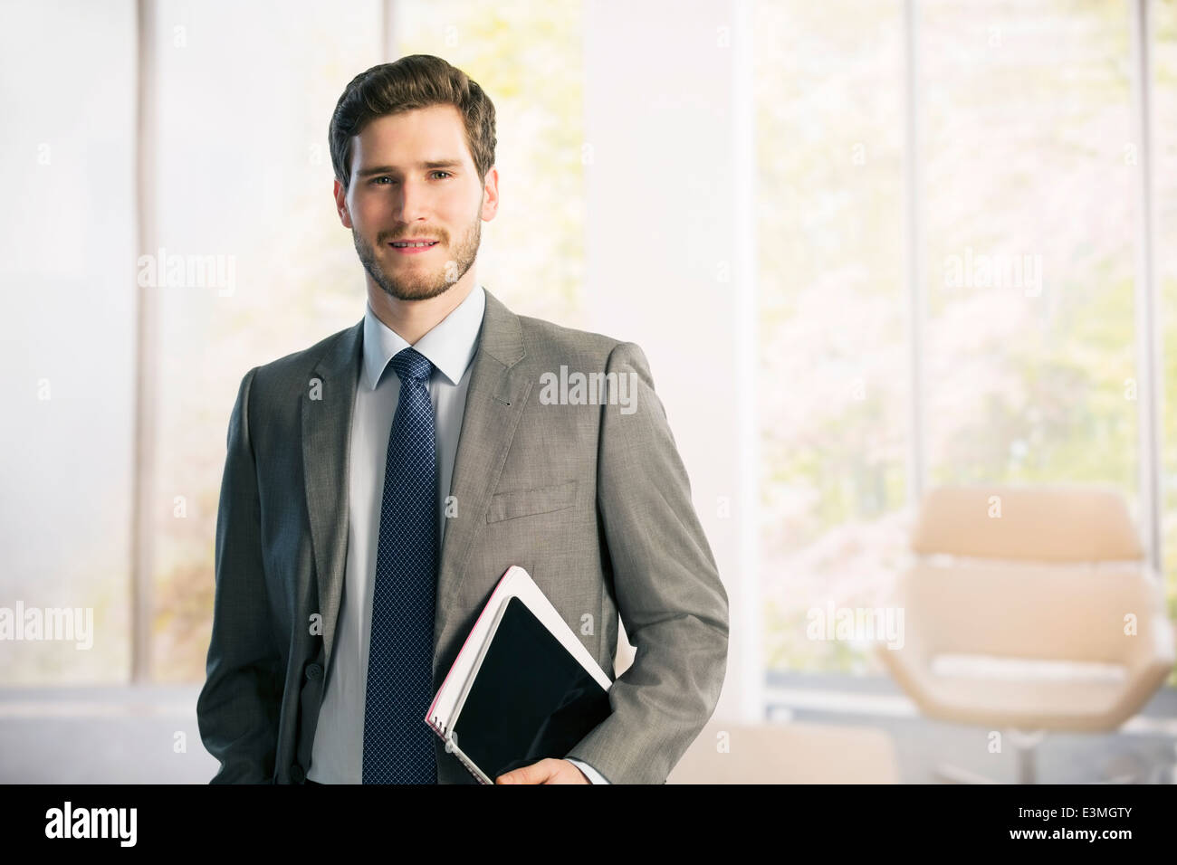 Ritratto di imprenditore fiducioso Foto Stock