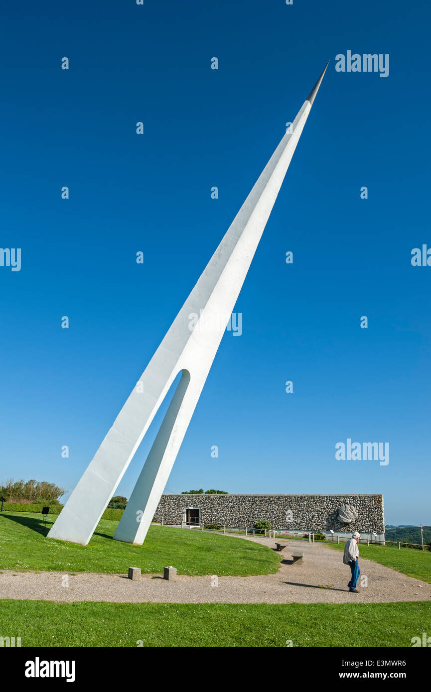 Museo e monumento in onore di aviatori francese François Coli e Charles Nungesser a Etretat, Normany, Francia Foto Stock
