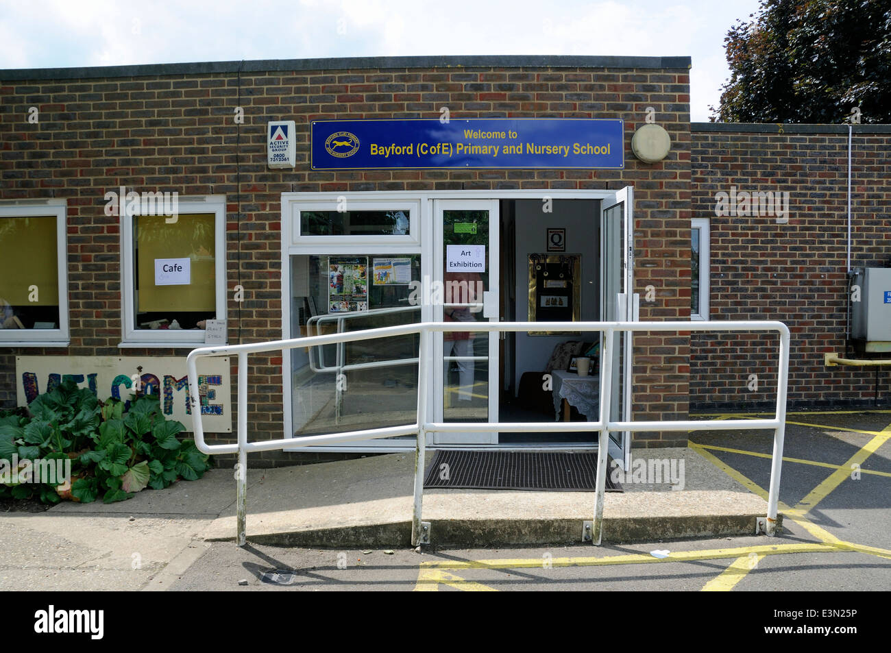 Ingresso di Bayford Primaria e Prescolare, Bayford village, Hertfordshire, Inghilterra Gran Bretagna REGNO UNITO Foto Stock