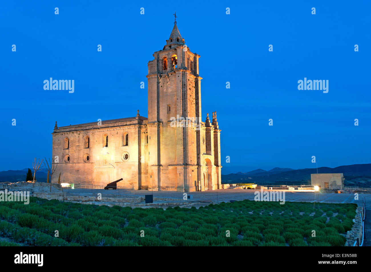 Sindaco chiesa abbaziale di notte, la Mota Fortezza, alcala la real jaen-provincia, regione dell'Andalusia, Spagna, Europa Foto Stock
