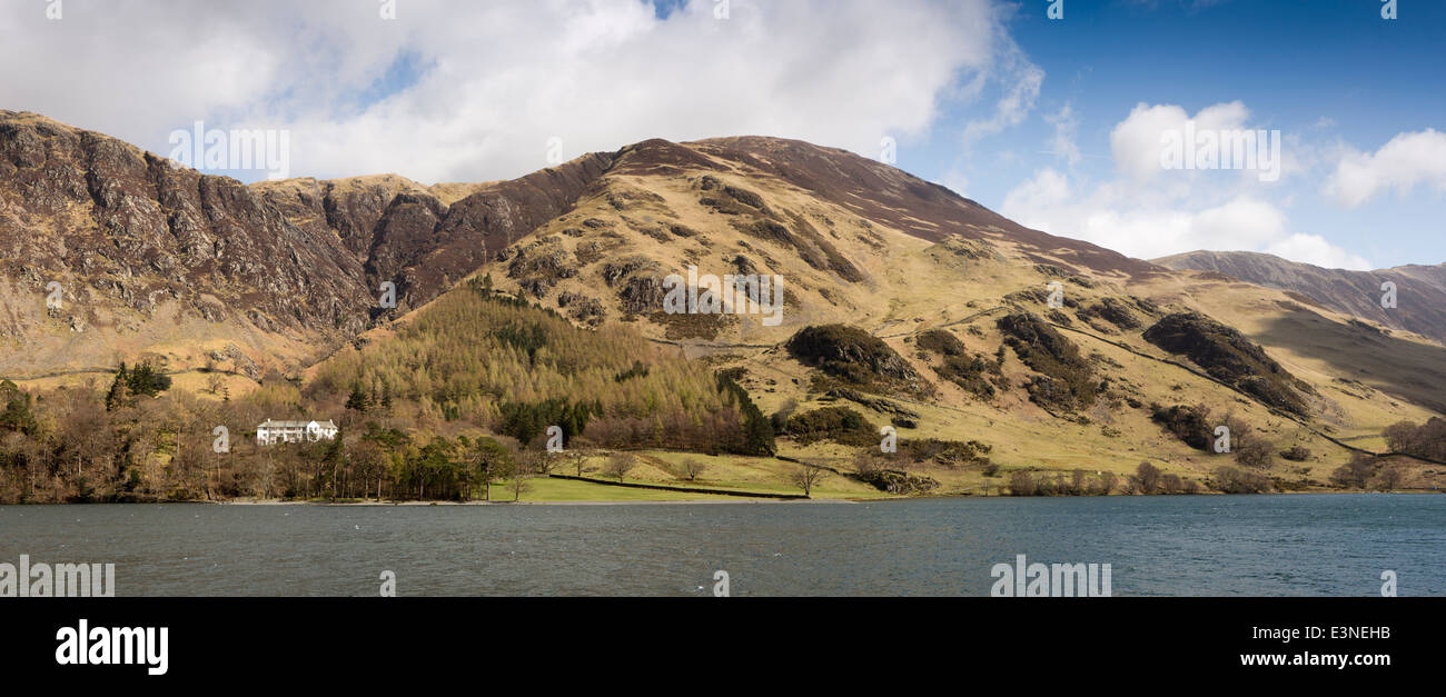 Regno Unito, Cumbria, Lake District, Buttermere, vista sul lago a Dalegarth e Robinson, panoramica Foto Stock