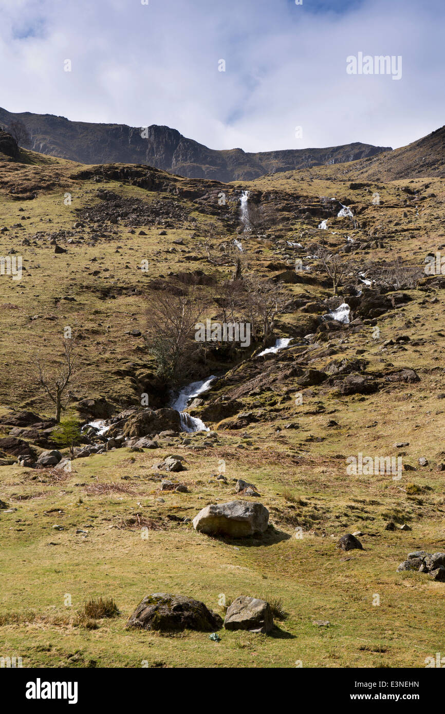 Regno Unito, Cumbria, Lake District, Buttermere, pettine beck cadendo lato del pettine Burtness Foto Stock