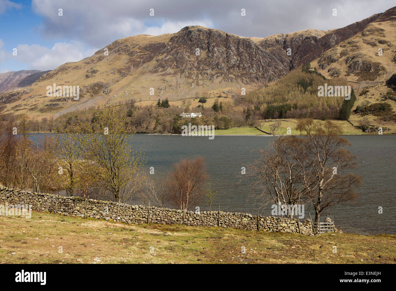 Regno Unito, Cumbria, Lake District, Buttermere, vista sul lago a Dalegarth Foto Stock