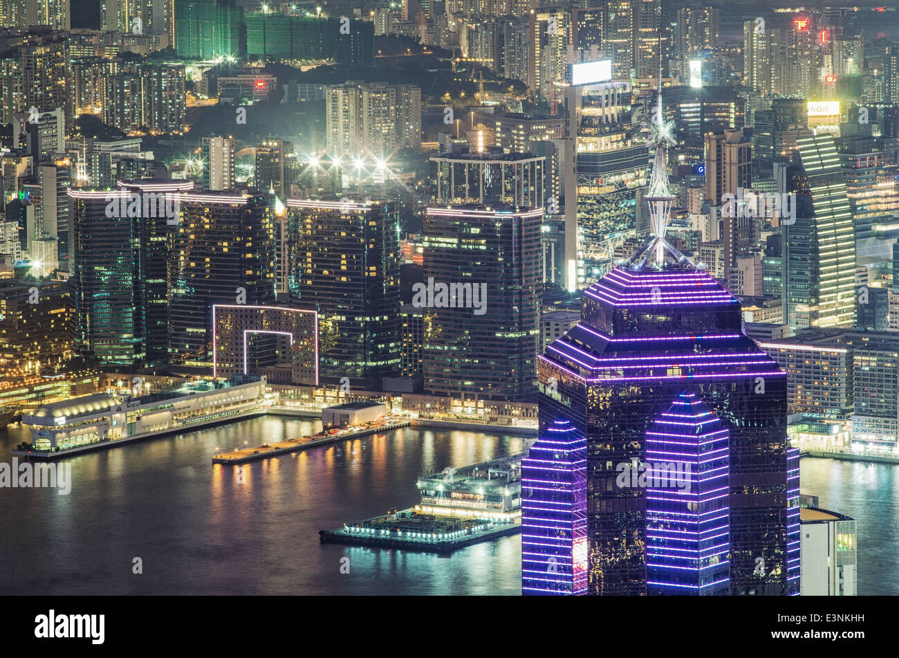 Hong Kong alloggiamenti di notte, con alta densità di popolazione. Foto Stock