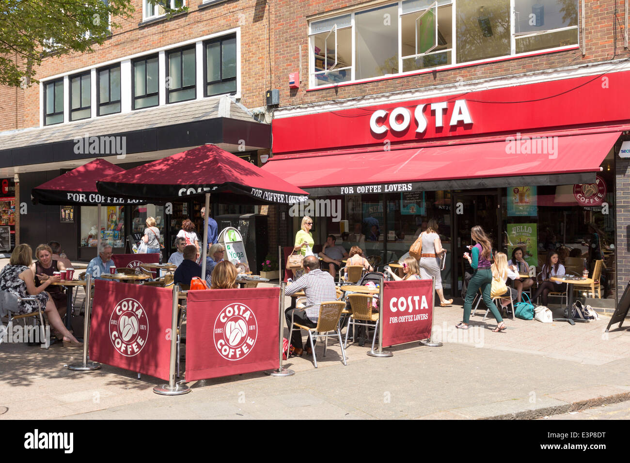 Costa Coffee - Berkhamsted High Street - Hertfordshire Foto Stock