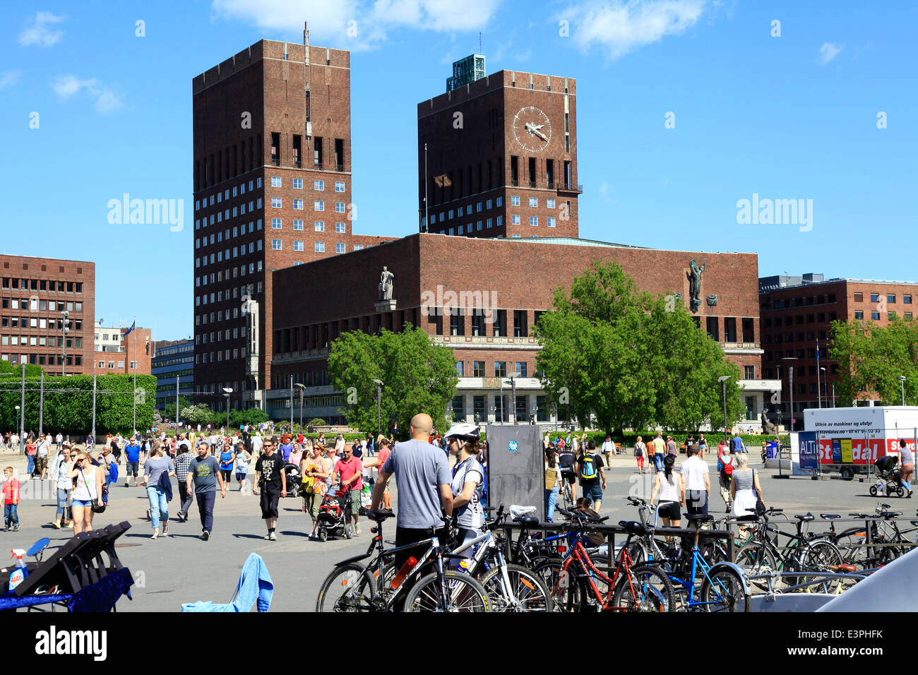 Il Municipio di Oslo ogni anno a dicembre 10 è (anniversario della morte di Alfred Nobel) luogo della cerimonia quando il Premio Nobel per la pace è dato. Foto: Klaus Nowottnick Data: giugno 3, 2014 Il Municipio di Oslo è ogni anno il 10 Dece Foto Stock