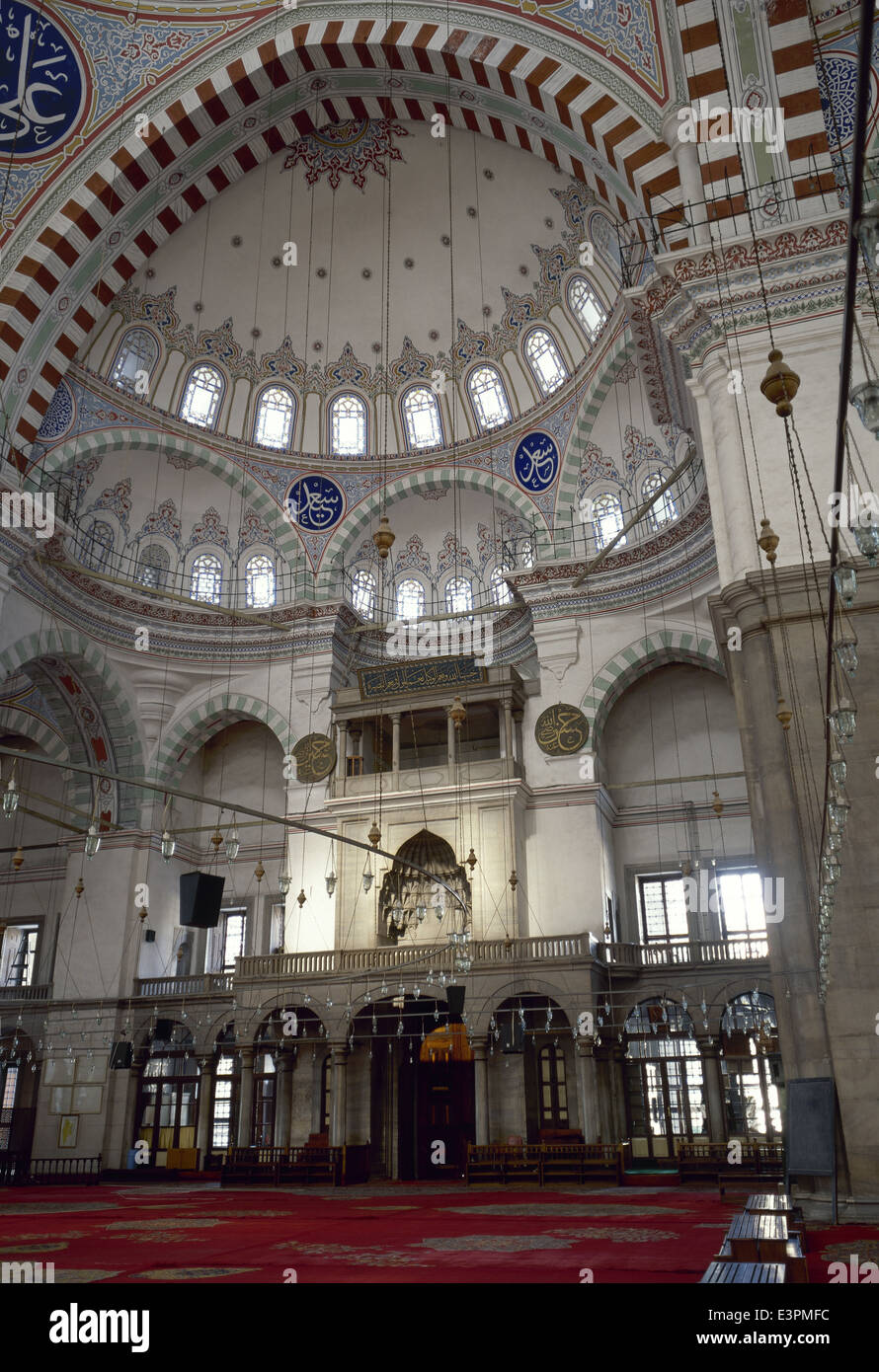 La Turchia. Istanbul. La Moschea Fatih. Stile ottomano. Architetto, Atik Sinan, Mimar Mehmet Tahir. Costruito tra il 1463-1470. Foto Stock