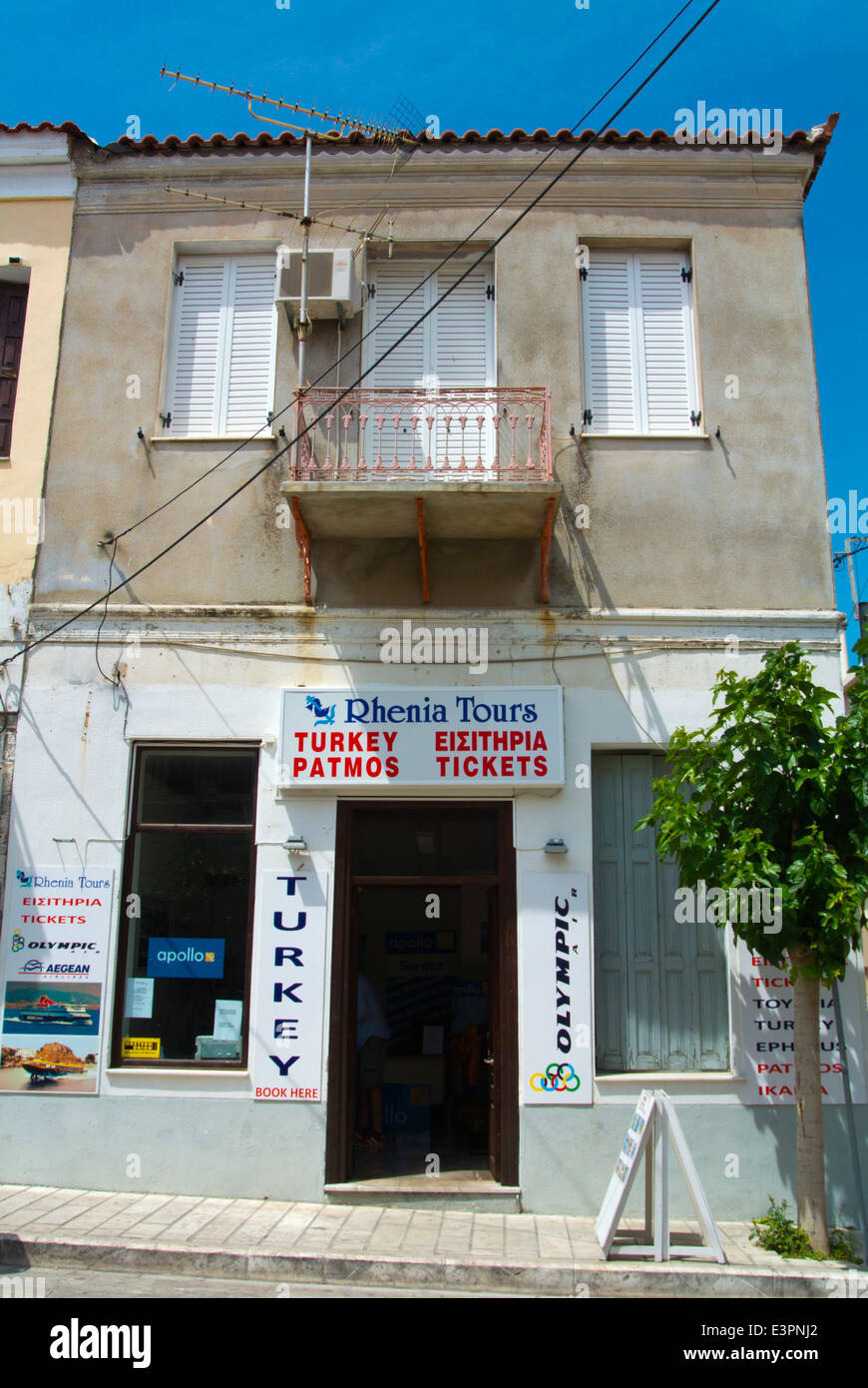 Agenzia di viaggi, Logotheti street, Pythagoreio, Samos, Mar Egeo,Grecia, Europa Foto Stock