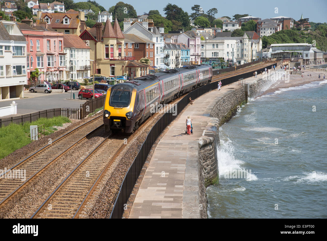 Cross country servizio treno passeggeri a Dawlish Devon UK Foto Stock