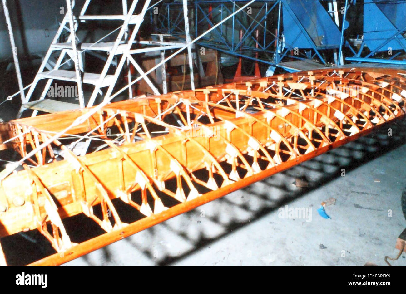 Il TP Swallow è stato un progetto pionieristico di aeromobili, notevole per le sue caratteristiche strutturali uniche e il suo contributo alla tecnologia aeronautica. Fu un modello importante nell'evoluzione del design di piccoli aeromobili e aerei durante la sua era. Foto Stock