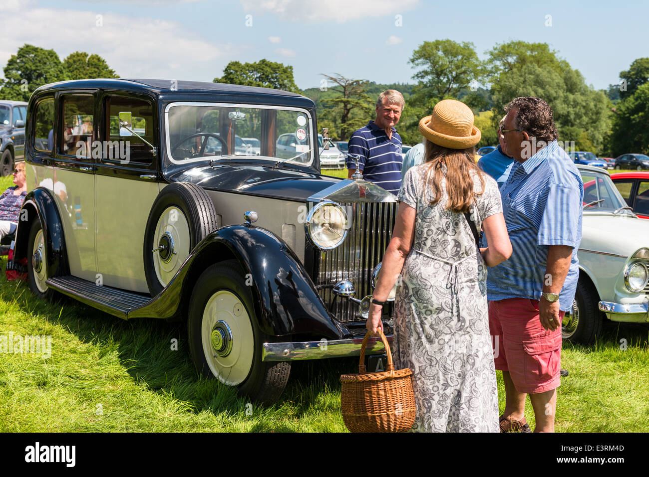 Il 21 giugno 2014. East Devon, in Inghilterra. Un Fete/Garden Party in un country house in East Devon attratto questo 1933 20/25 Rolls Royce Foto Stock