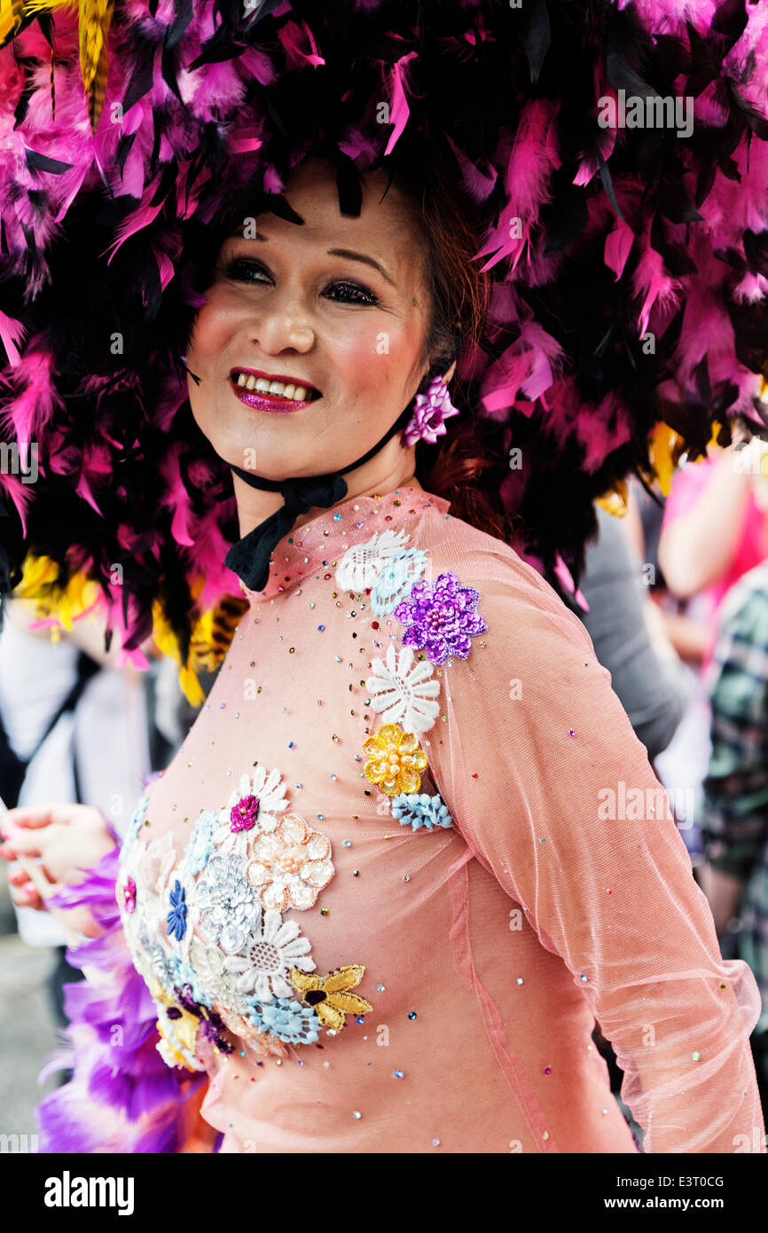 Londra, Regno Unito. Il 28 giugno, 2014. Orgoglio Londra 2014, Baker Street, Londra, Inghilterra, UK Credit: Keith Erskine/Alamy Live News Foto Stock