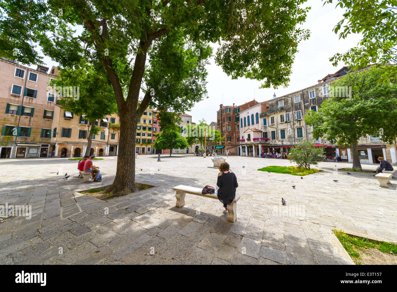 La piazza principale del Ghetto Ebraico di Venezia, Italia Foto Stock