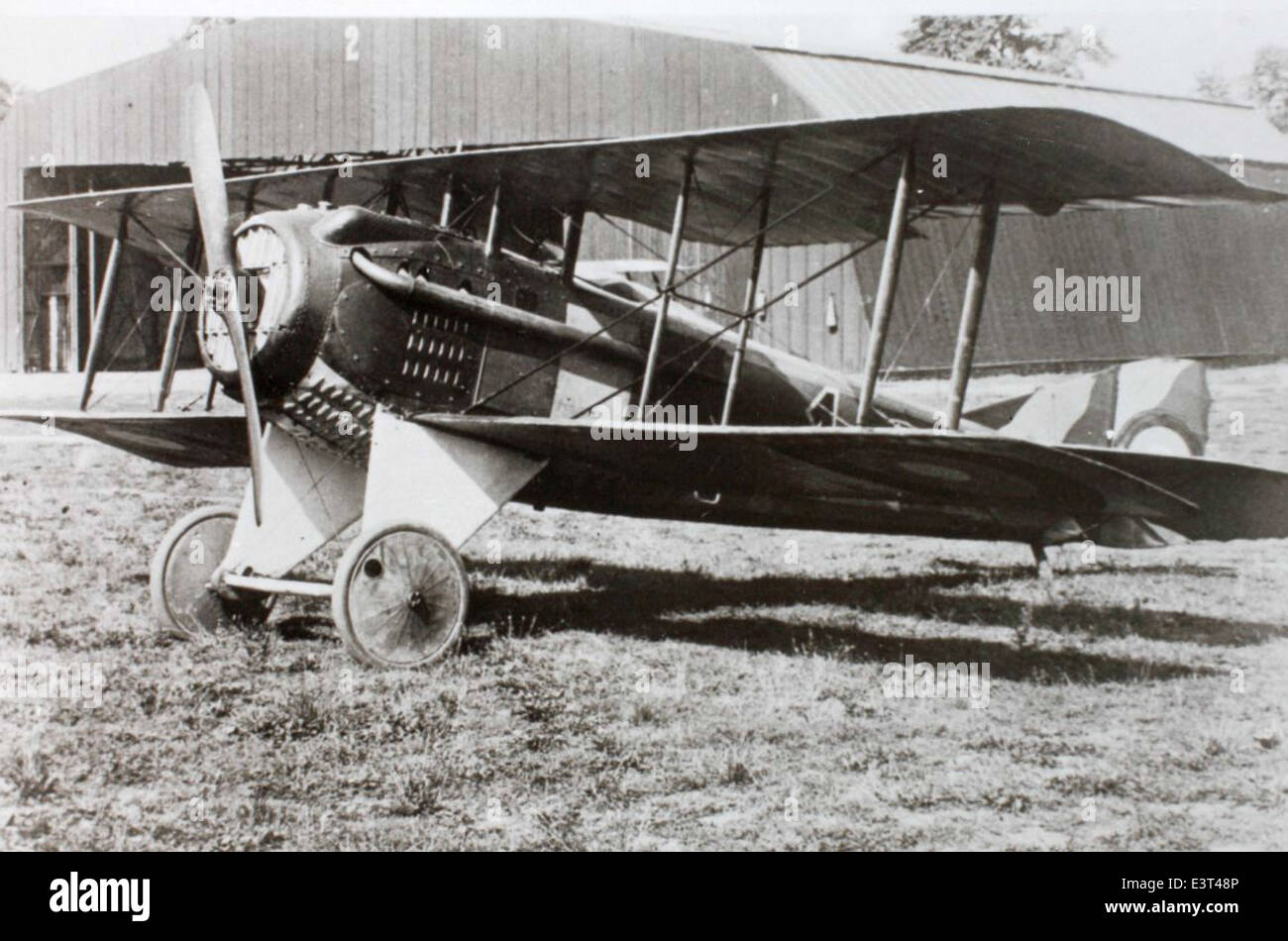 Lo SPAD VII era un aereo da caccia francese della prima guerra mondiale, ampiamente utilizzato dagli Alleati. Nota per la sua velocità e manovrabilità, giocò un ruolo fondamentale nel combattimento aereo durante la guerra. Foto Stock