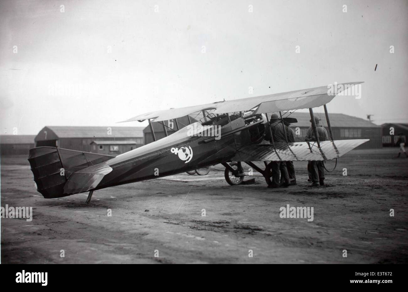 Lo SPAD VII era un caccia biplano francese utilizzato durante la prima guerra mondiale noto per la sua robusta costruzione e il potente motore, lo SPAD VII era uno dei caccia più efficaci nel conflitto, utilizzato sia dalle forze francesi che da quelle americane. Foto Stock