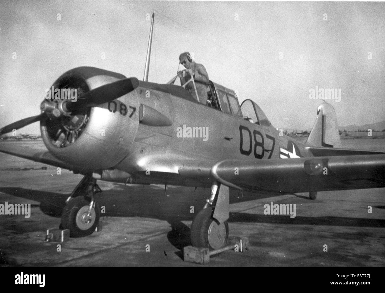 North American SNJ-6, 112087, NAS Los Alamitos, Phoenix, 20maggio49 Foto Stock